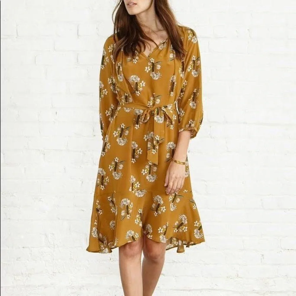 Amour Vert 100% silk dress size medium mustard gold mini with floral design - Picture 5 of 10